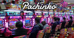 Island Akihabara visitors at the machines